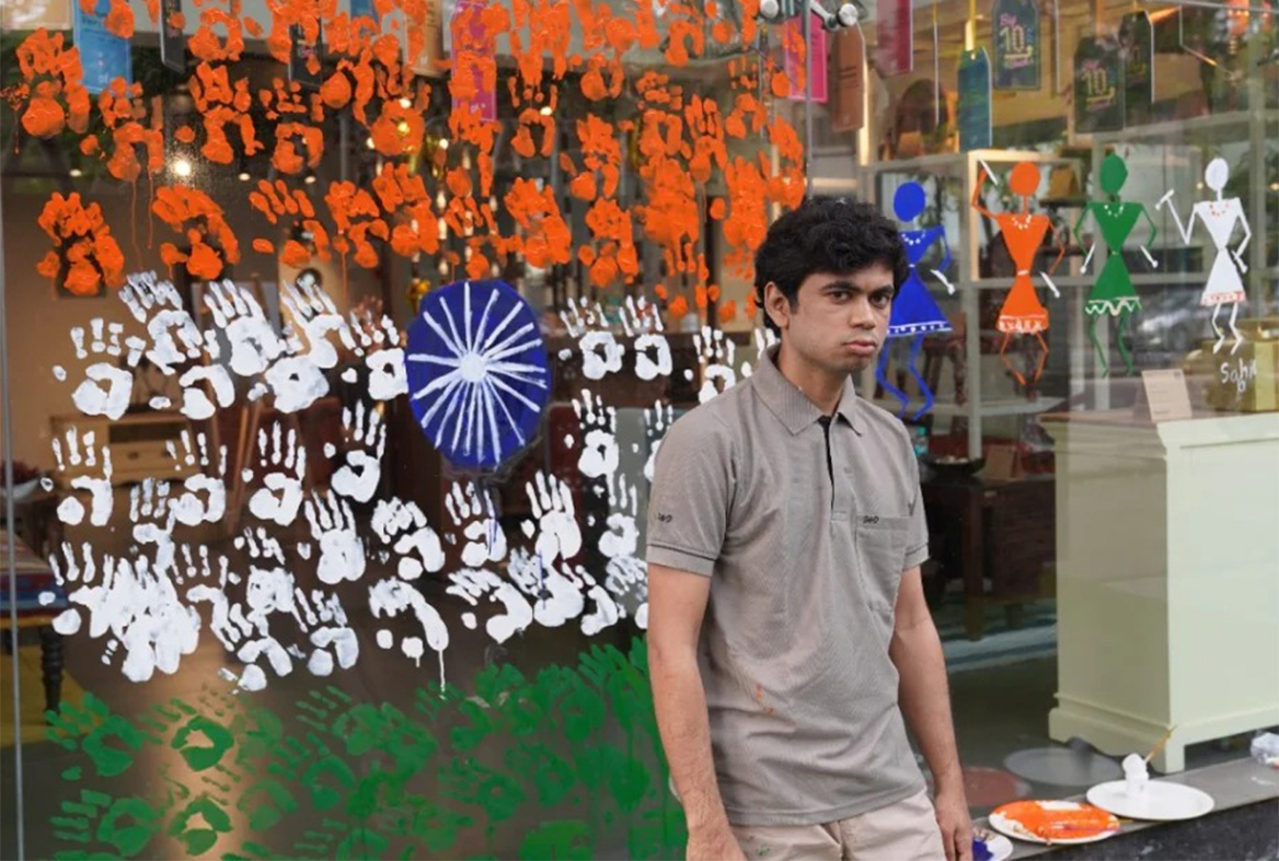 artist with autism at a pepperfry event